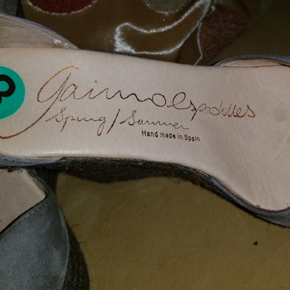 Shoes - Picture 3 of 6